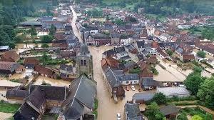 INONDATIONS: tournez la page le plus rapidement possible