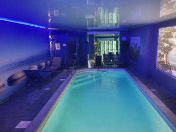 Comment sécher la condensation d’une piscine intérieure ? notre solution simplifiée afin de préserver votre espace loisir Comment sécher la condensation d’une piscine intérieure ? notre solution simplifiée afin de préserver votre espace loisir